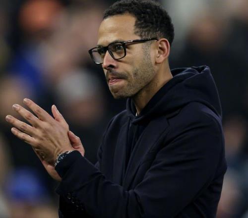 索默,卡西利亚斯,与范德萨鼓,皇冠彩票网,中国皇冠彩票网官方,皇冠彩票网官网,皇冠彩票网首页