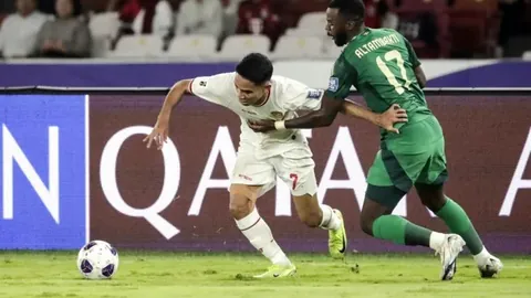 中国男子冰壶队亚冬会两连胜佳绩